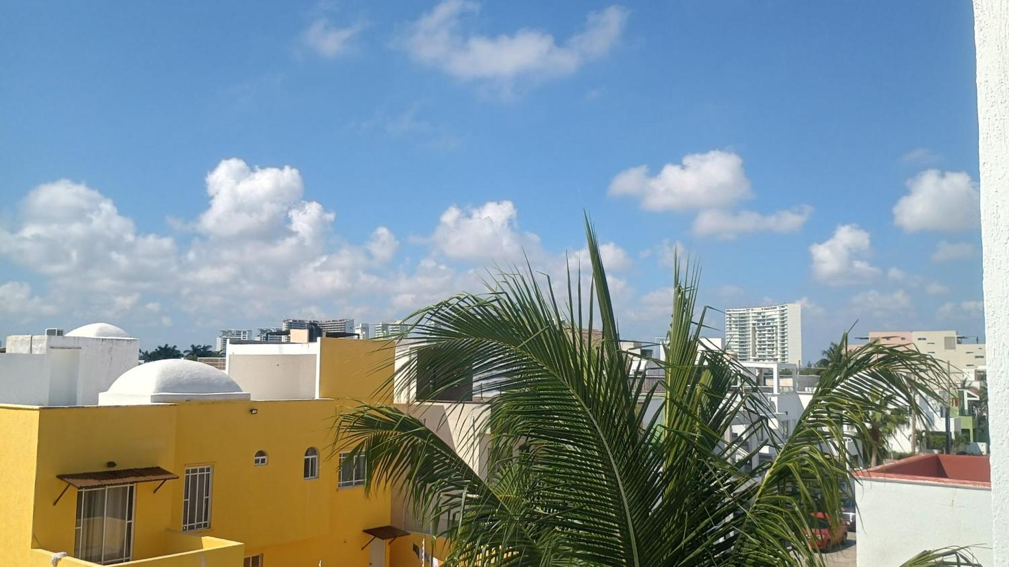 Majestic Blue Bay Of - Up To 14 Pax Bed & Breakfast *