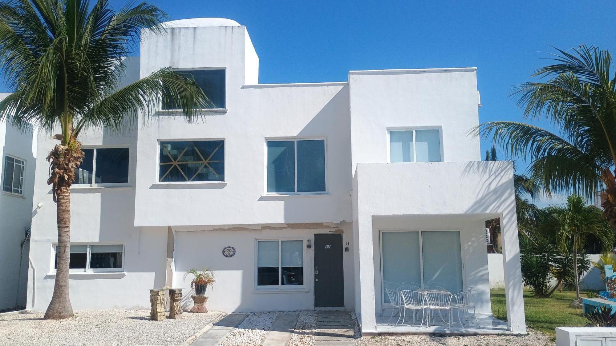 Majestic Blue Bay Of - Up To 14 Pax Cancun